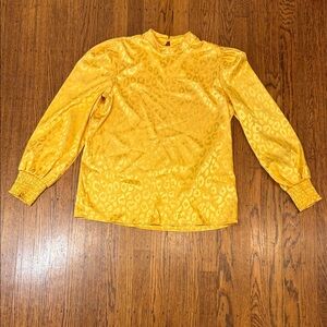 Lyaner Yellow Leopard Print High-Neck Blouse – Long Sleeve – Women’s Small